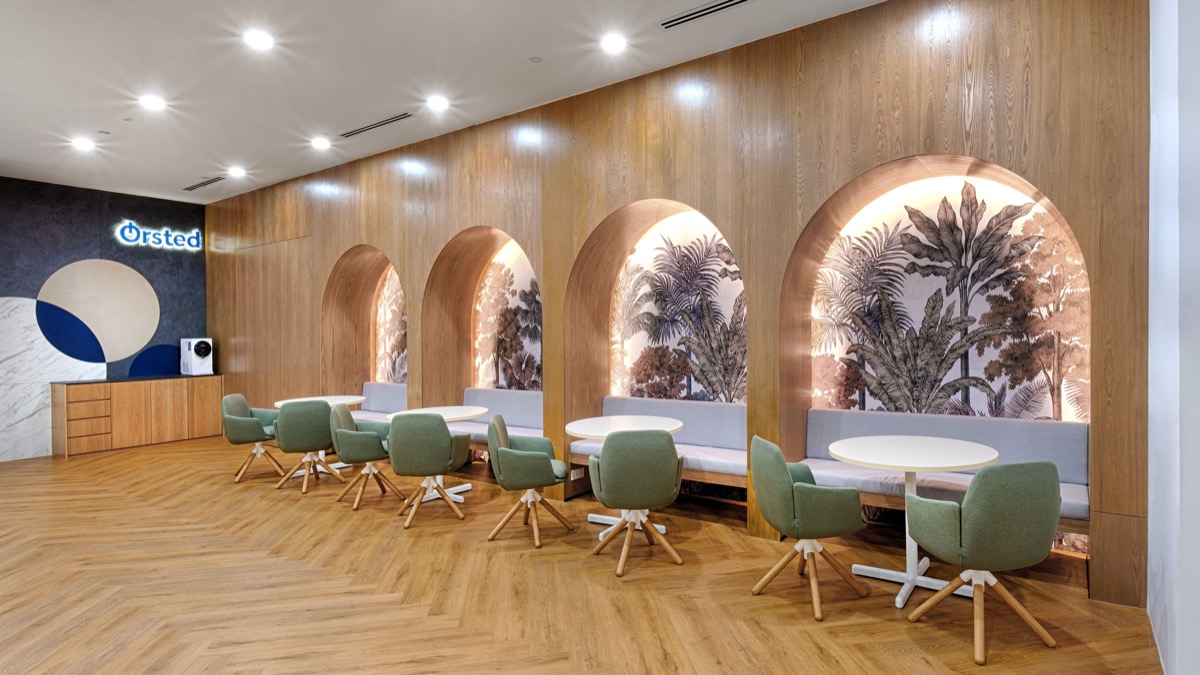 Meeting and collaboration space in the Ørsted office